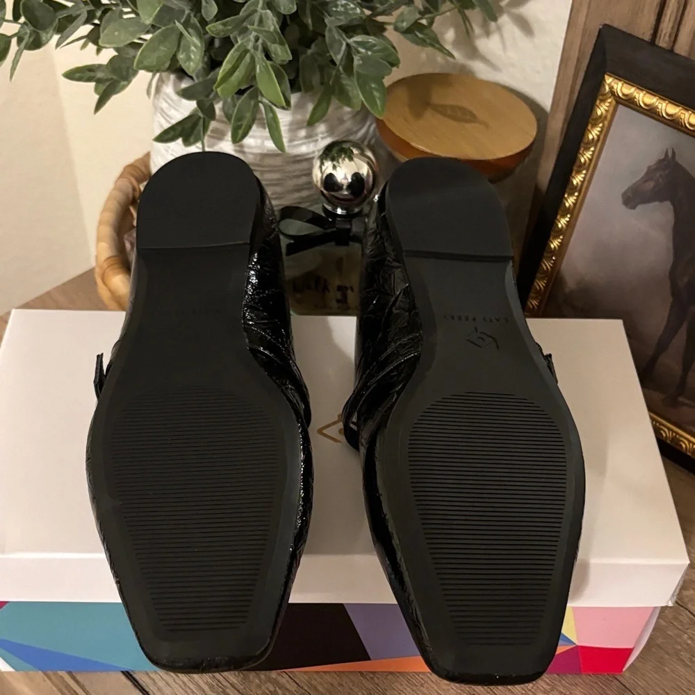 The Evie Mary Jane Flats-Black